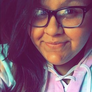 Meet your Posher, Mari